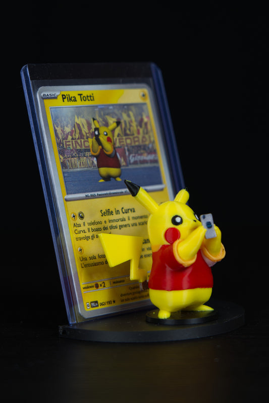 Pika Totti Selfie